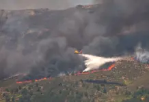«Desalojados de un cámping en El Escorial: más de 50.000 afectados por el fuego en Madrid»
