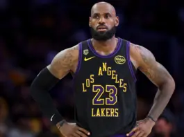 LeBron James sufre importante recorte salarial en su nuevo equipo de la NBA