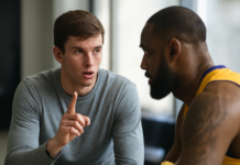 Austin Reaves revela su mensaje a LeBron y sus planes millonarios