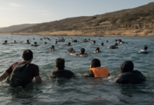 Cientos de migrantes cruzan a nado la frontera Marruecos-España