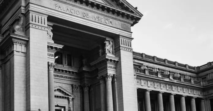 El juez gana peso en la batalla por la independencia image