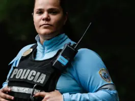 Policía y regularización masiva en España hoy Policía y regularización masiva en España hoy image