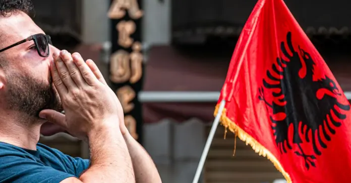 Albania sigue en alerta por protestas y corrupción Albania sigue en alerta por protestas y corrupción image