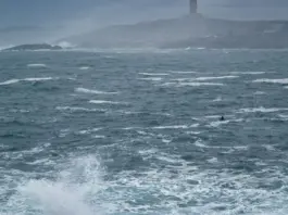 Temporal Galicia deja olas y viento en alerta image