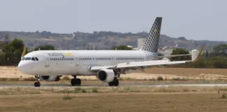 Vueling sorprende con vuelos baratos desde Sevilla image