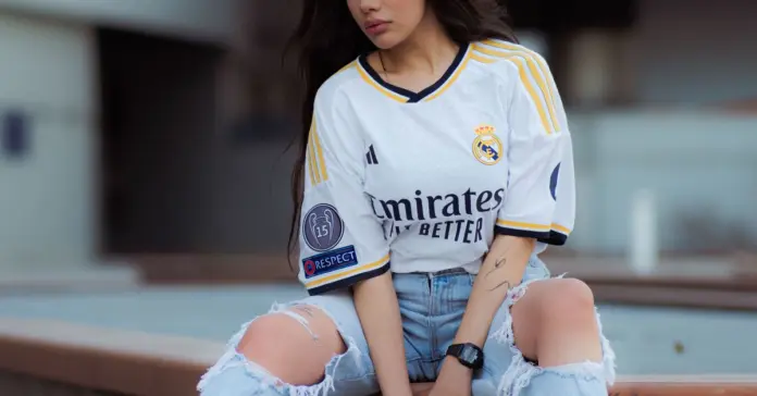 afc ajax vrouwen - real madrid c. f. femenino y claves image