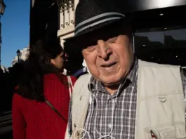 Amancio Ortega compra en París y rompe récord image