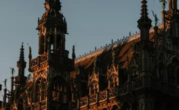 Comisión Europea y el giro que cambia la luz en España image