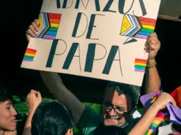Carlos Alcaraz emociona a España con su abrazo viral Carlos Alcaraz emociona a España con su abrazo viral image