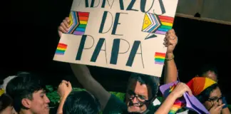 Carlos Alcaraz emociona a España con su abrazo viral image