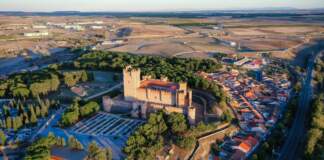 Castillo del Romeral registra dos heridos al volcar un coche image