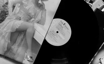 Cancer y el legado de Dolly Parton al cuidar a otros image