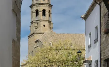 El Fandi deja una tarde heroica en Baeza image