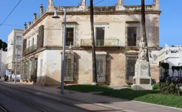 Fernando Tejero y su casa rústica en El Escorial image