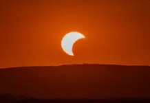 Jacob Petrus conquista TVE con el eclipse solar Jacob Petrus conquista TVE con el eclipse solar image