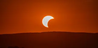Jacob Petrus conquista TVE con el eclipse solar image