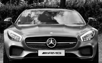mercedes-amg bajo la lupa por unas siglas ardientes image