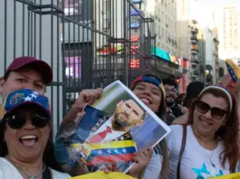 Presidente de Venezuela quién es y cómo llegó al poder image