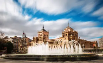Paseo de Zorrilla deja dos jóvenes heridas en Valladolid image