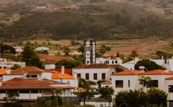 Tenerife celebra a Pedri en el regreso a Tegueste image