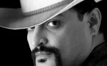 Ringo Starr vuelve con country y curiosidades image