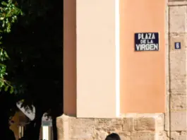 Virgen de la Paloma y la fiesta que llenó La Latina image