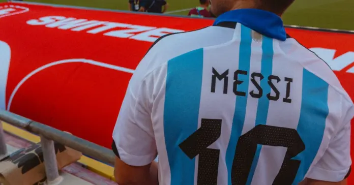 Antonella Roccuzzo y su historia con Messi image