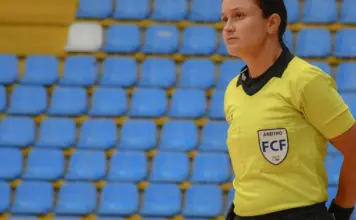 Arbitro españa uruguay quién pitará hoy el duelo image