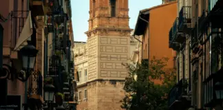 Asesor y turismo tensionan València por la vivienda image