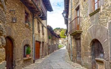 Batalla campal en Lleida deja tres heridos image