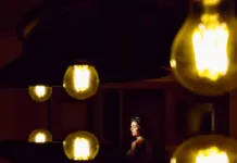Carmen Alcayde y su novio toy boy sorprenden en plató Carmen Alcayde y su novio toy boy sorprenden en plató image