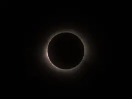 Dónde ver el eclipse y saber si te taparán nubes image