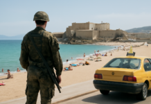 La vida en Ceuta: militares, playas llenas y zonas no aptas para taxistas