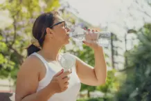 Cuidado con el calor: errores que pueden llevar a urgencias este verano