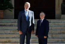 «Encuentro en Marivent: Vivas y Felipe VI abordan la crisis migratoria en Ceuta»