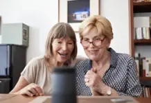 Asistente de voz sin pantallas para mayores: ¡te recuerda la medicación y avisa a la familia!