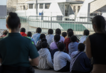 Ceuta prepara el traslado de 500 niñas migrantes a la Península