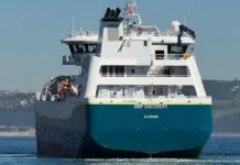 El barco vivero de Peter Taboada estrena desaladora en Chile