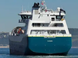 El barco vivero de Peter Taboada estrena desaladora en Chile