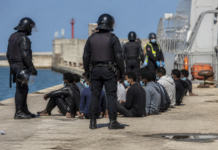 Última hora en Ceuta desalojo y traslado de migrantes