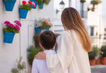 Raíces y Herencia une a Lourdes Bazán y su hijo en Estepona