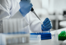 Sanidad y Roche se alían para mejorar el diagnóstico de infecciones