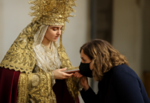 Cultos a la Virgen de los Reyes: Besamanos 2020 en Sevilla