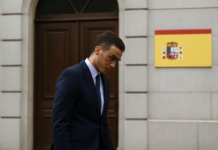 Cese fulminante en Moncloa por errores en cifra entradas en Ceuta