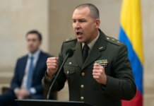 Abelardo de la Espriella sorprende con su discurso militar en la investidura presidencial