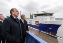 Ignacio Galán descubre en Vigo el buque eléctrico de Bibby