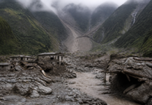 Deslave en Nepal y Tíbet deja 95 muertos y cientos desaparecidos
