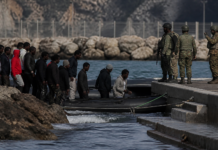 Ceuta: 12 migrantes detenidos y cuatro militares heridos
