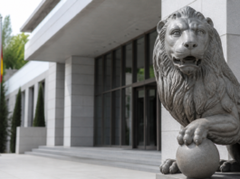 El PP entra en la causa de la Audiencia Nacional por Ceuta