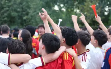 Gol de España y el cerebro lo celebra así image